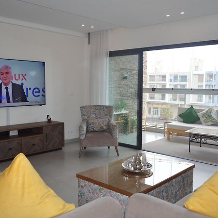 Surf Palace Beachfront Apartment 에사우이라 외부 사진
