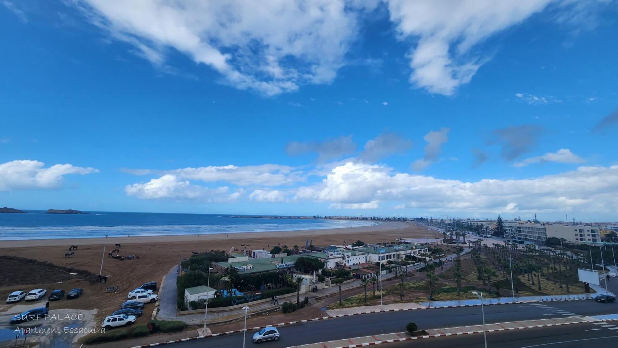 Surf Palace Beachfront Apartment 에사우이라 외부 사진