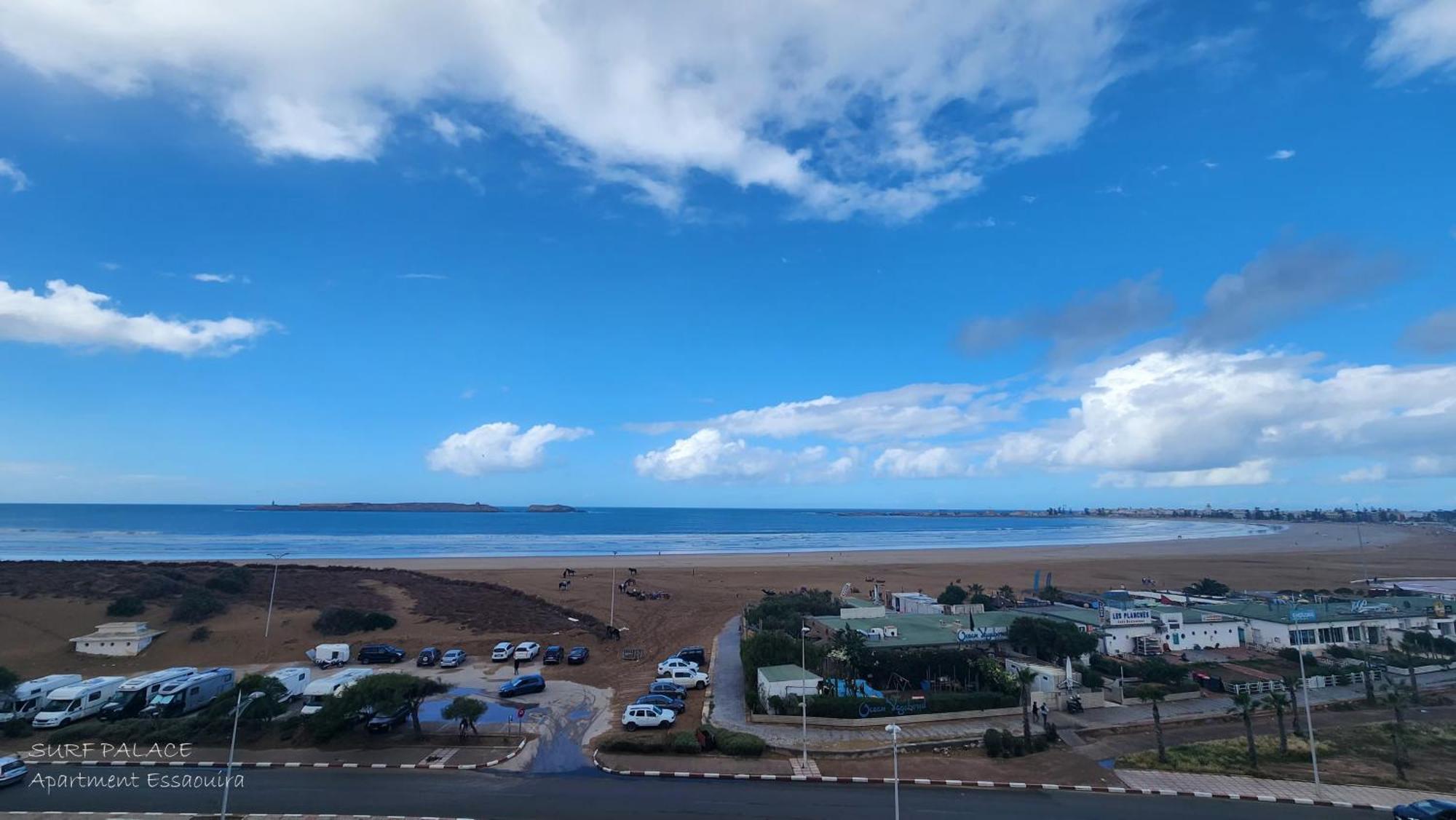 Surf Palace Beachfront Apartment 에사우이라 외부 사진