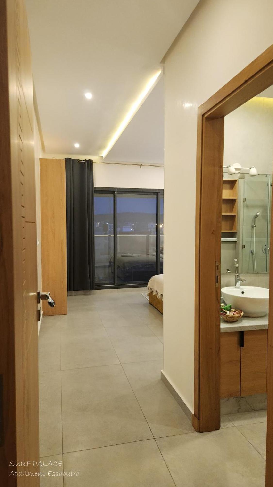 Surf Palace Beachfront Apartment 에사우이라 외부 사진