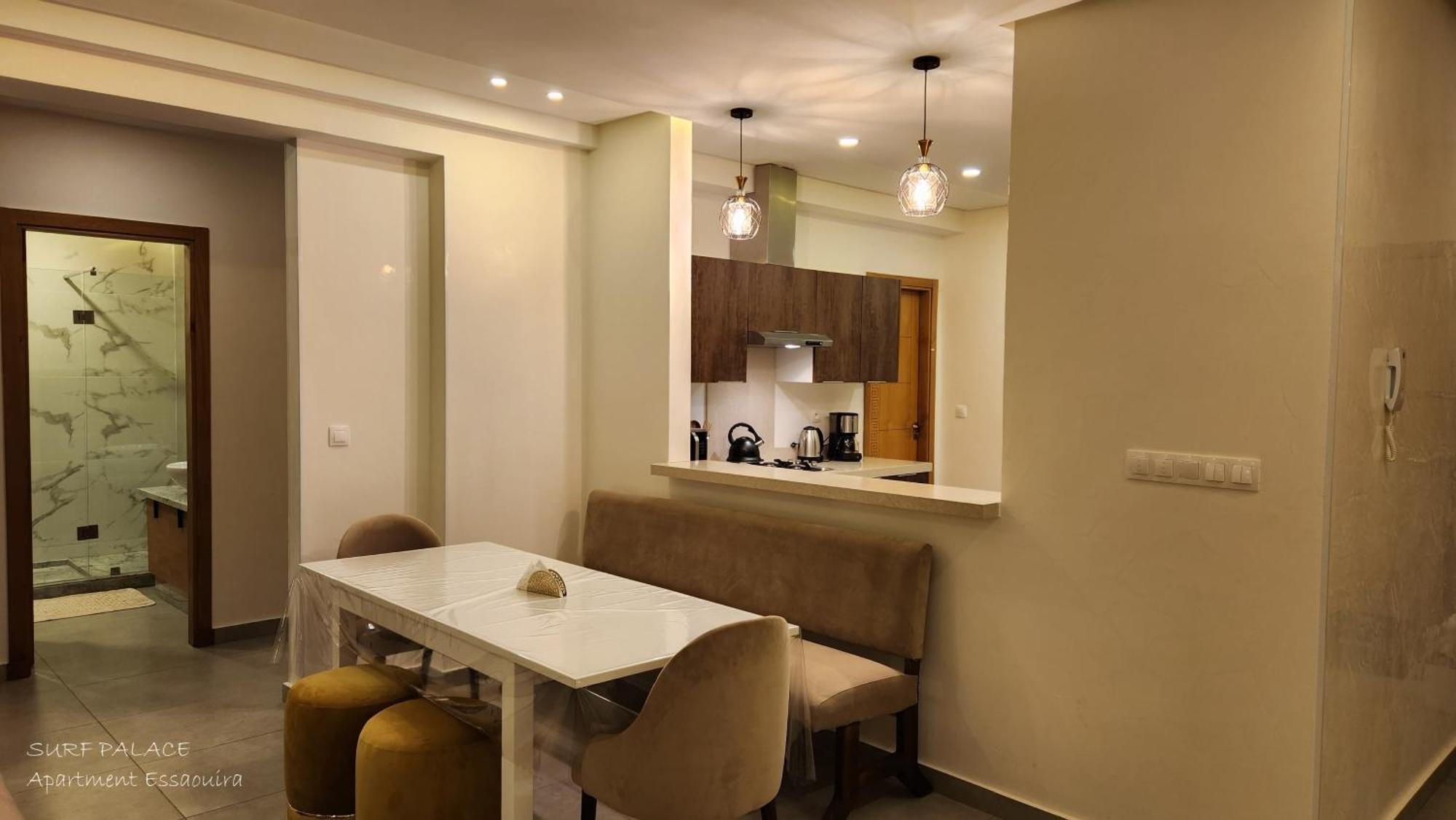 Surf Palace Beachfront Apartment 에사우이라 외부 사진
