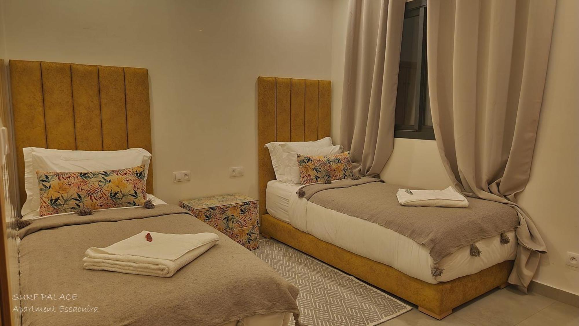 Surf Palace Beachfront Apartment 에사우이라 외부 사진