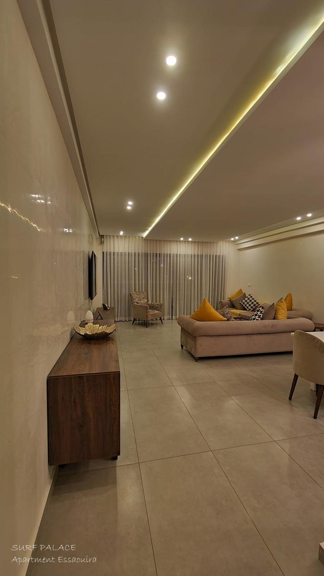 Surf Palace Beachfront Apartment 에사우이라 외부 사진