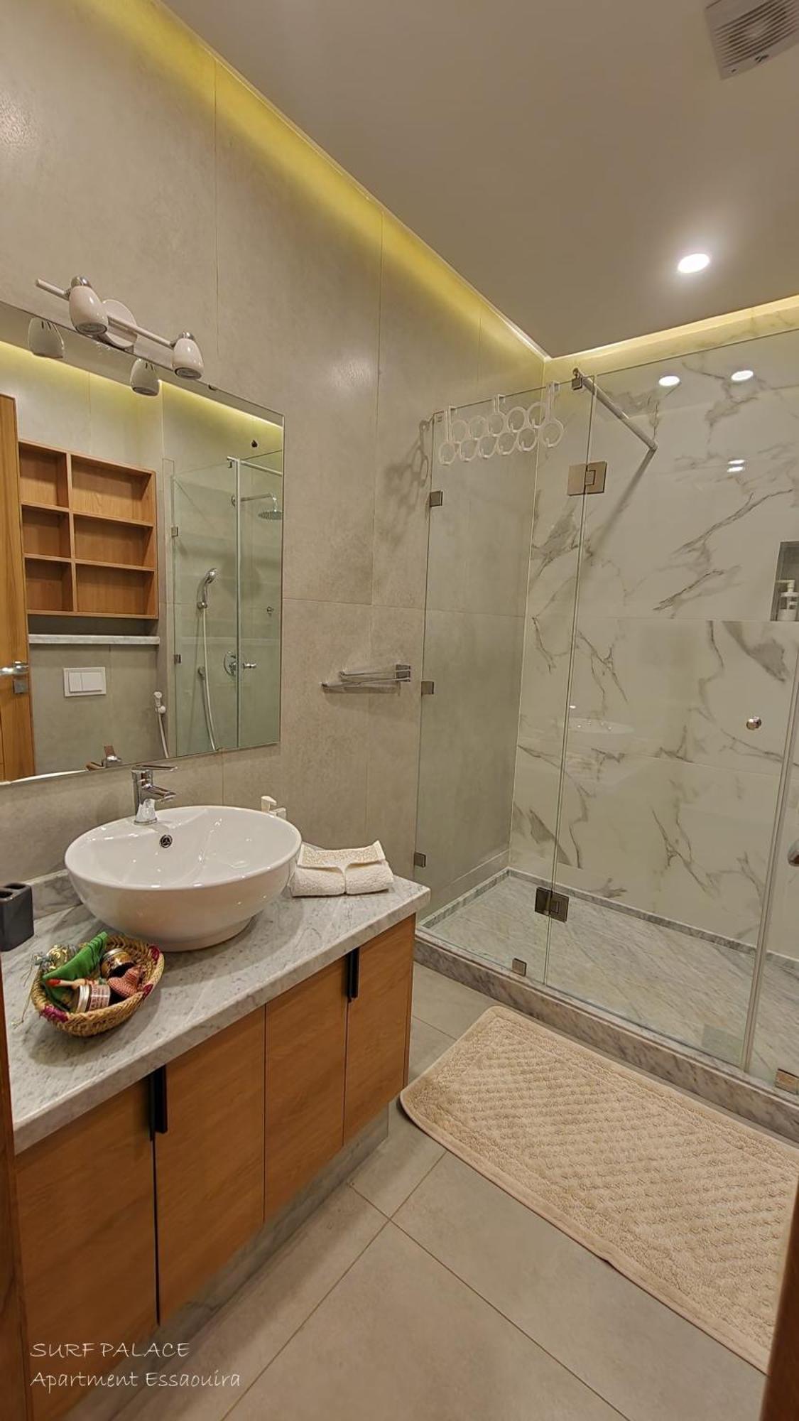 Surf Palace Beachfront Apartment 에사우이라 외부 사진
