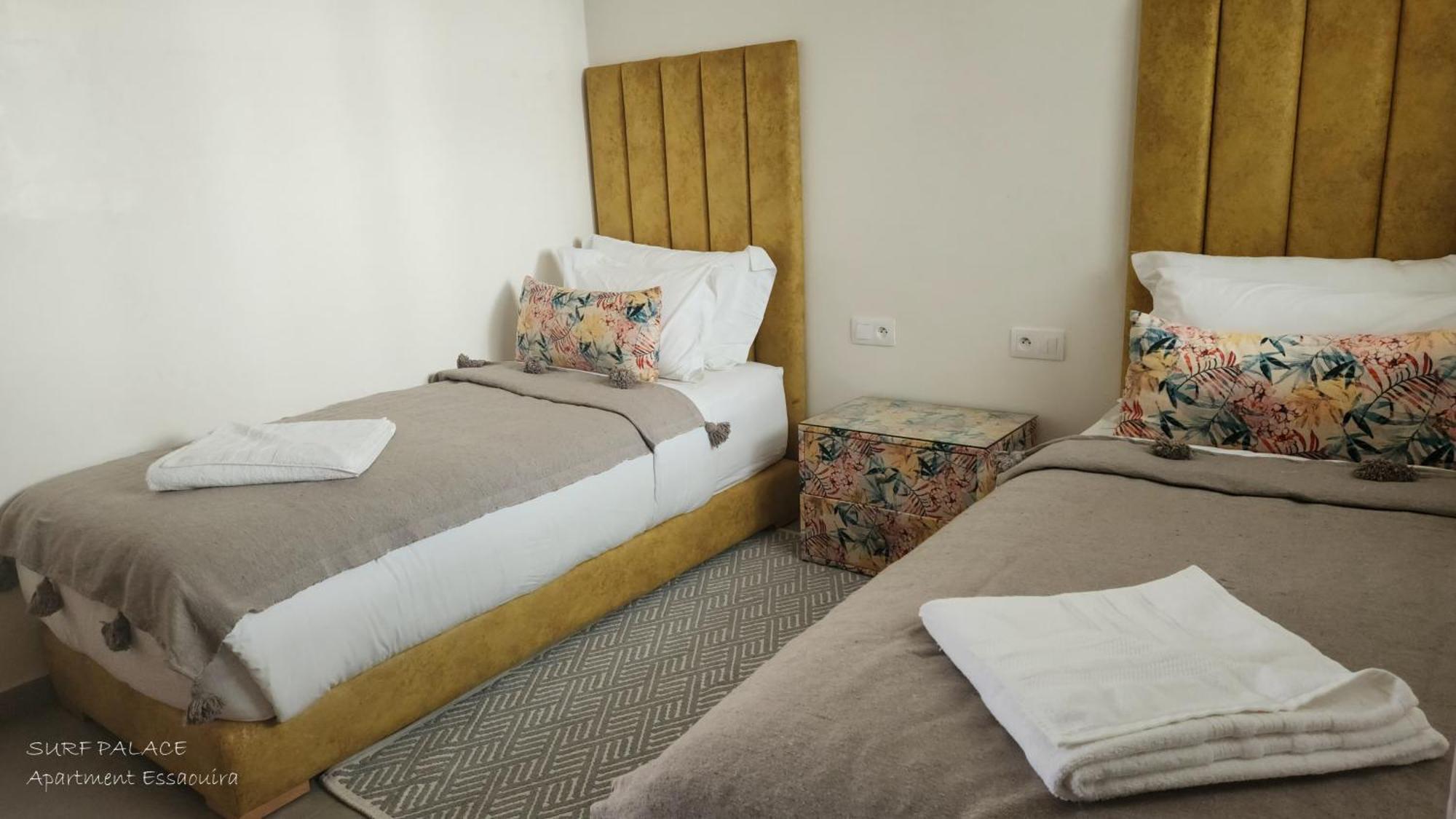 Surf Palace Beachfront Apartment 에사우이라 외부 사진