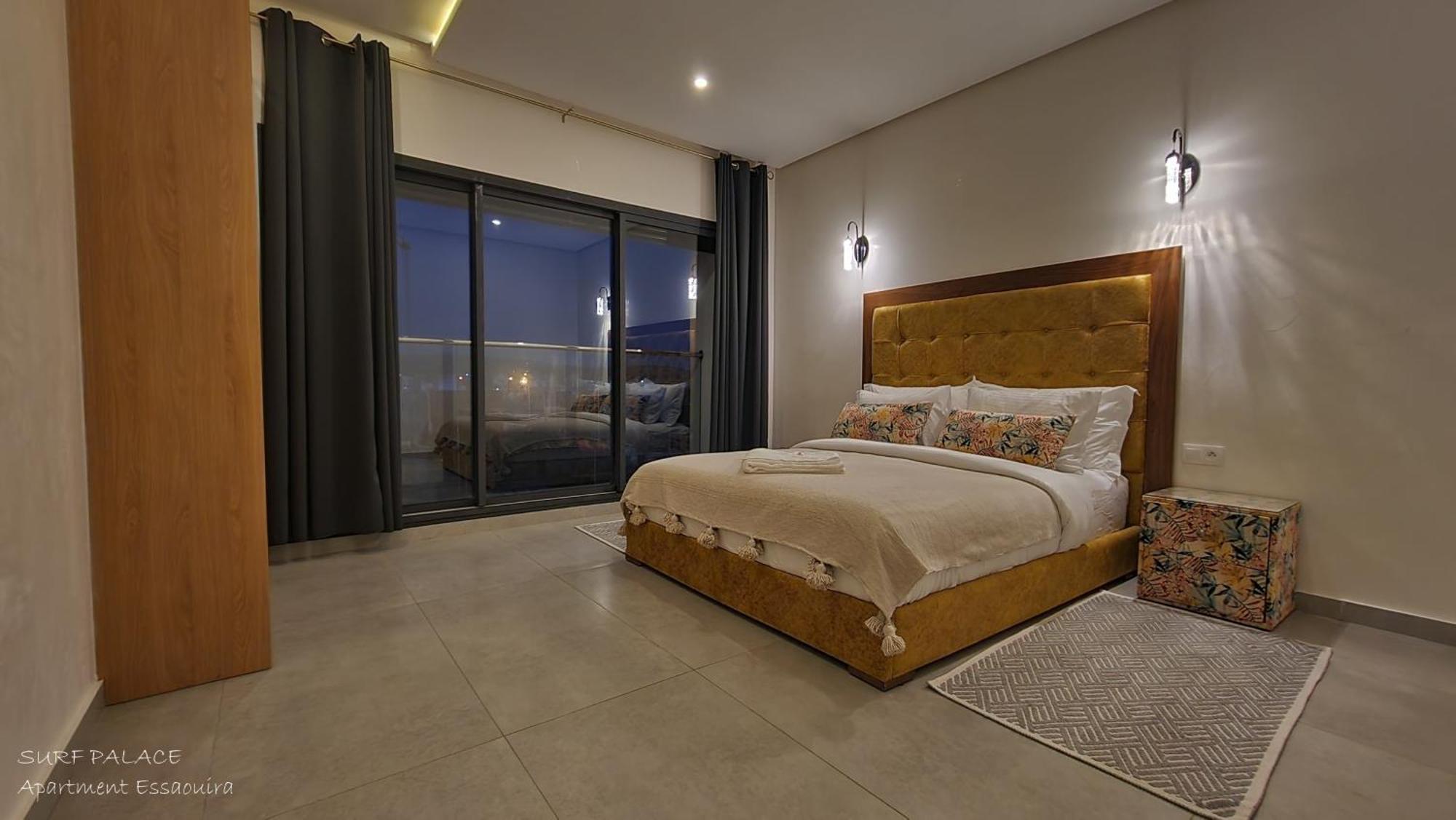 Surf Palace Beachfront Apartment 에사우이라 외부 사진